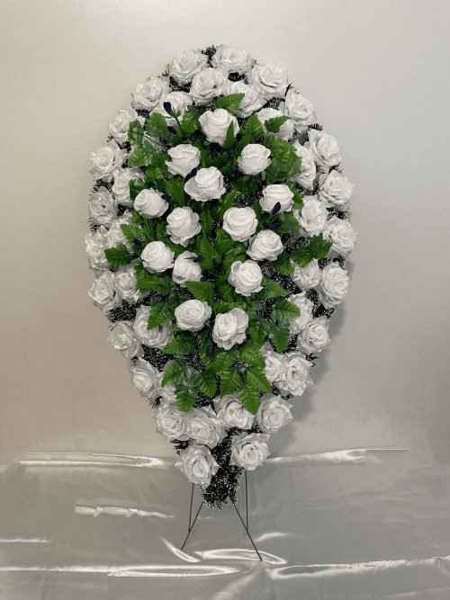 Венок из белых роз ритуальный заказать в Минске с доставкой